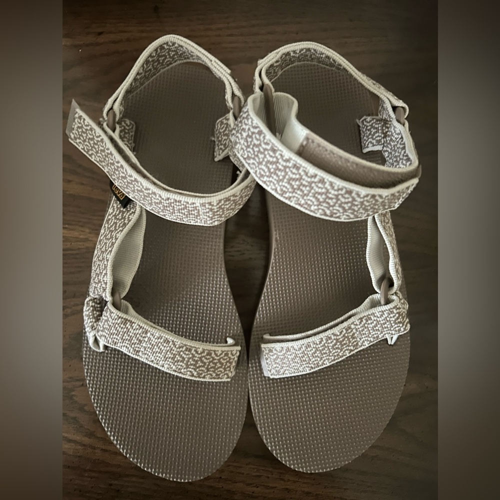 Teva Women’s summer sandals size 8